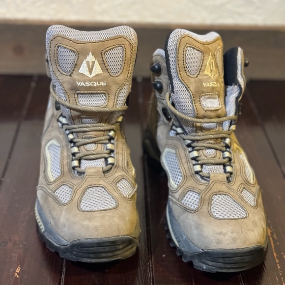 Vasquez hiking boot. Women’s size 9.5 (US) - Picture 4 of 4